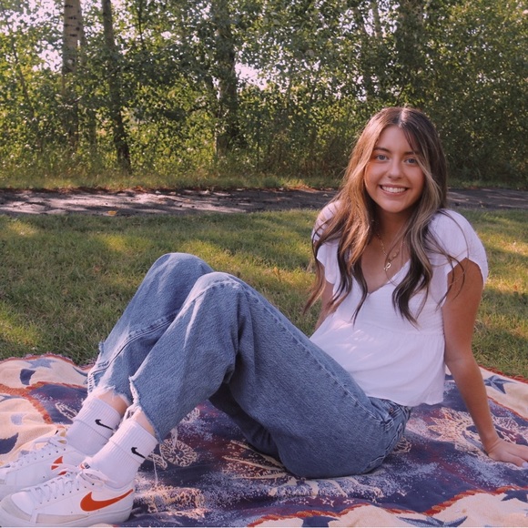 Meet your Posher, Riley - Picture 1 of 1